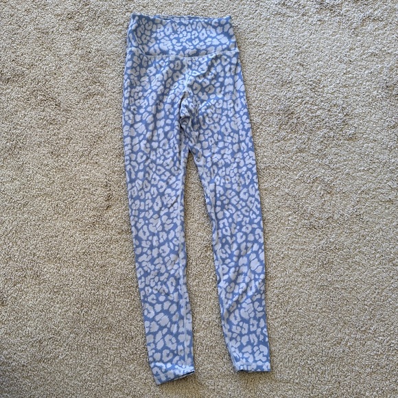 Glyder Sultry Legging Print: Lilac Leopard size small yoga pants leggings - Picture 2 of 4